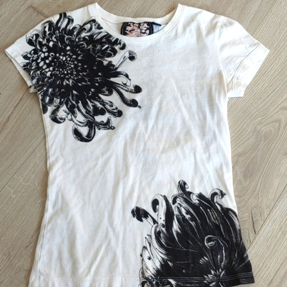 Vintage L.A.M.B. 100% Cotton Fitted Tee EUC